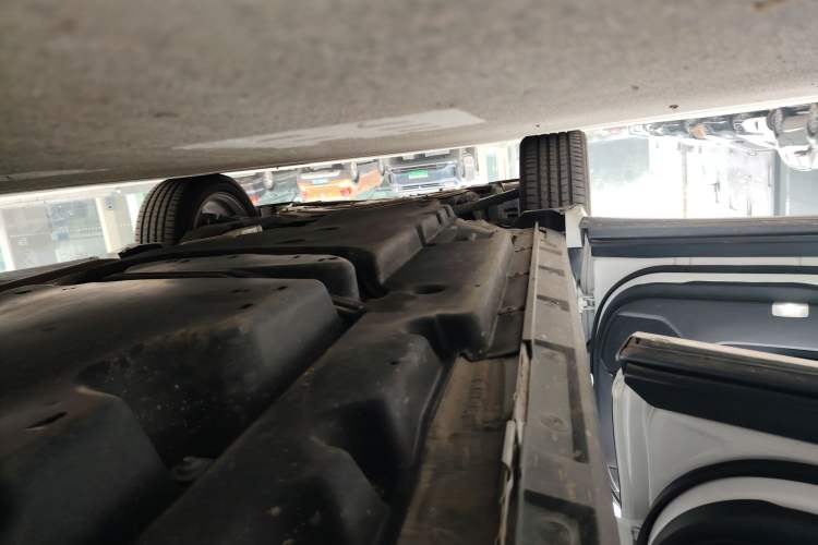 Used Toyota Highlander 2022 Dual-Engine 2.5L Four-Wheel Drive Prestige Version 7 Seats Left Side Sill