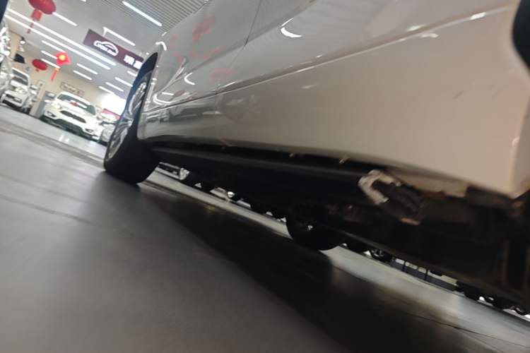 Used Toyota Highlander 2022 Dual-Engine 2.5L Four-Wheel Drive Prestige Version 7 Seats Left Side Sill