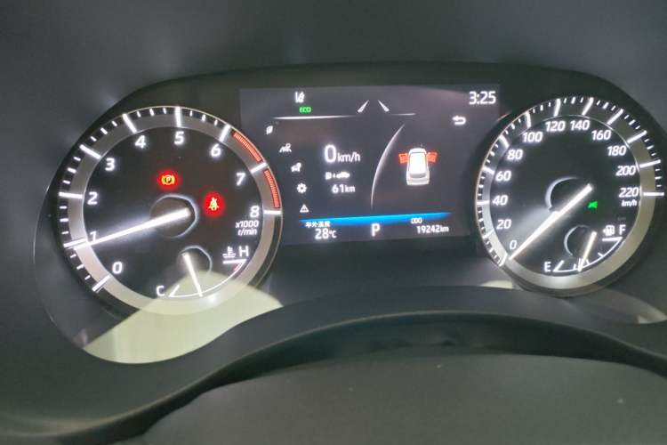 Used Toyota Highlander 2022 380T 4x4 Luxury Edition 7 Seats Odometer Close Up