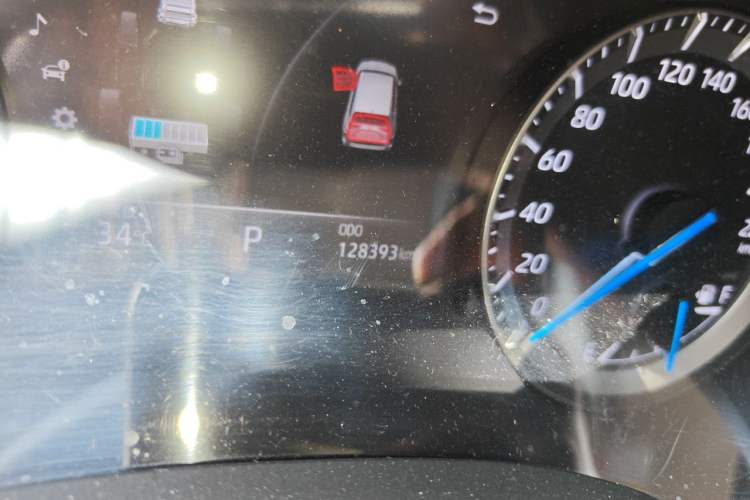 Used Toyota Highlander 2022 Dual-Engine 2.5L Four-Wheel Drive Prestige Version 7 Seats Odometer Close Up