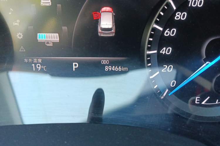 Used Toyota Highlander 2022 Dual-Engine 2.5L Four-Wheel Drive Prestige Version 7 Seats Odometer Close Up