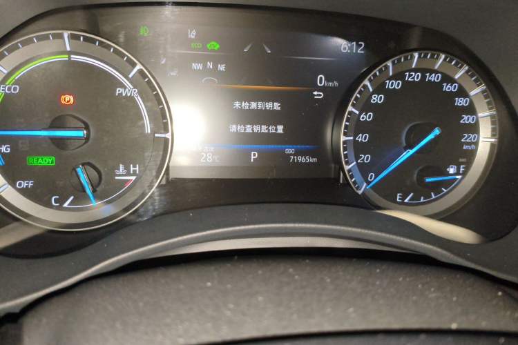 Used Toyota Highlander 2022 Dual-Engine 2.5L Four-Wheel Drive Prestige Version 7 Seats Odometer Close Up