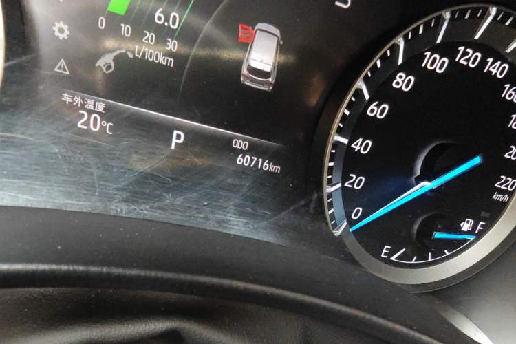 Used Toyota Highlander 2022 Dual-Engine 2.5L Four-Wheel Drive Prestige Version 7 Seats Odometer Close Up