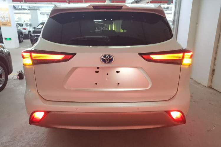 Used Toyota Highlander 2022 Dual-Engine 2.5L Four-Wheel Drive Prestige Version 7 Seats Rear