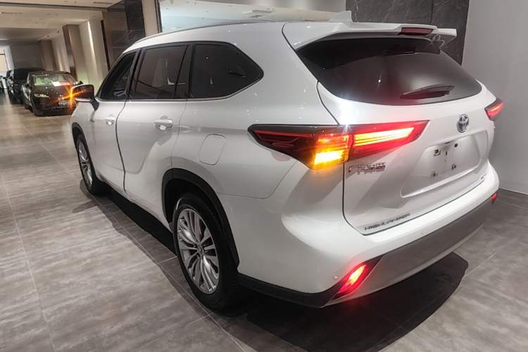 Used Toyota Highlander 2022 Dual-Engine 2.5L Four-Wheel Drive Prestige Version 7 Seats Rear Left 45 Deg