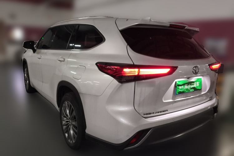 Used Toyota Highlander 2022 380T 4x4 Luxury Edition 7 Seats Rear Left 45 Deg