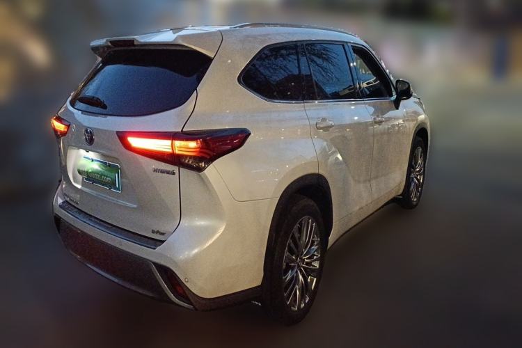 Used Toyota Highlander 2022 Dual-Engine 2.5L Four-Wheel Drive Supreme Edition 7-Seater Rear Right 45 Deg