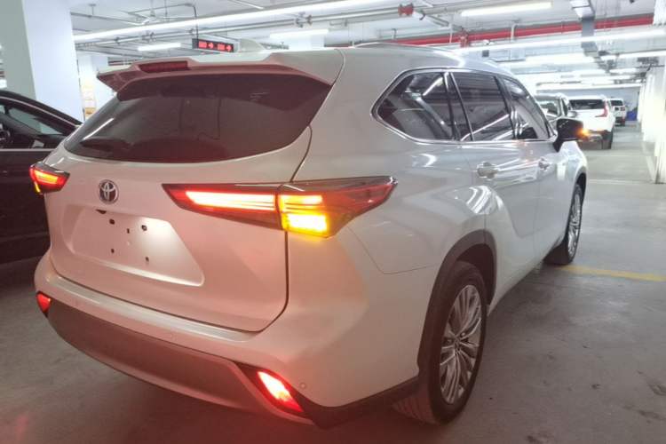 Used Toyota Highlander 2022 Dual-Engine 2.5L Four-Wheel Drive Prestige Version 7 Seats Rear Right 45 Deg