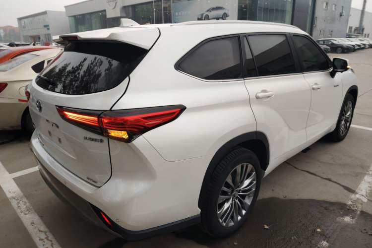 Used Toyota Highlander 2022 Dual-Engine 2.5L Four-Wheel Drive Prestige Version 7 Seats Rear Right 45 Deg