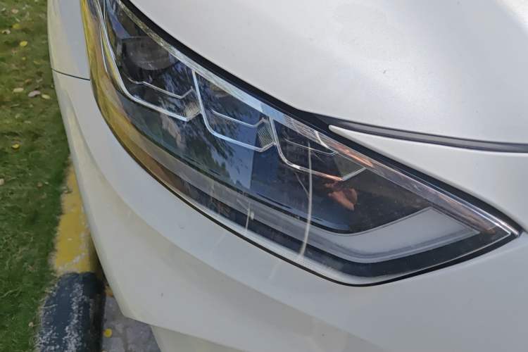 Used Toyota Highlander 2022 Dual-Engine 2.5L Four-Wheel Drive Prestige Version 7 Seats Right Front Headlight