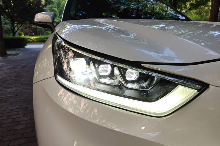 Used Toyota Highlander 2022 Dual-Engine 2.5L Four-Wheel Drive Supreme Edition 7-Seater Right Front Headlight