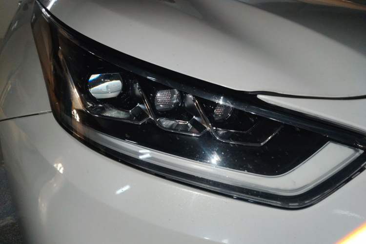 Used Toyota Highlander 2022 Dual-Engine 2.5L Four-Wheel Drive Supreme Edition 7-Seater Right Front Headlight
