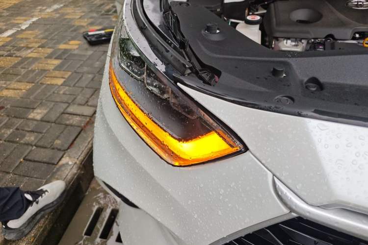 Used Toyota Highlander 2022 Dual-Engine 2.5L Two-Wheel Drive Prestige Edition 7-Seater Right Front Headlight