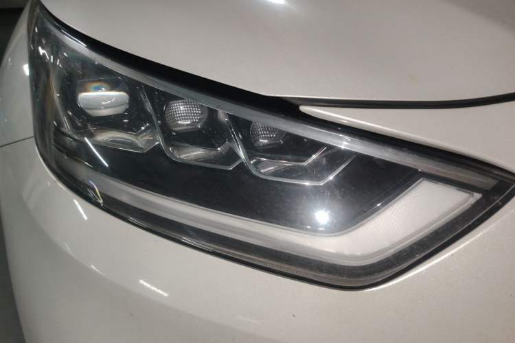 Used Toyota Highlander 2022 Dual-Engine 2.5L Four-Wheel Drive Prestige Version 7 Seats Right Front Headlight