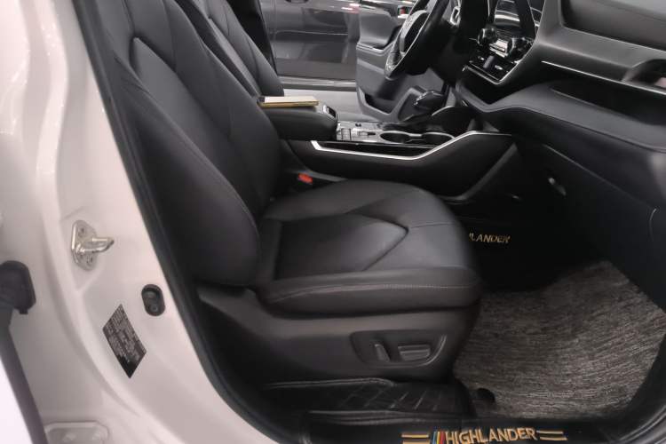Used Toyota Highlander 2022 Dual-Engine 2.5L Four-Wheel Drive Prestige Version 7 Seats Right Front Seat