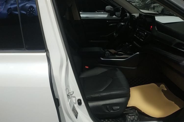 Used Toyota Highlander 2022 Dual-Engine 2.5L Four-Wheel Drive Prestige Version 7 Seats Right Front Seat