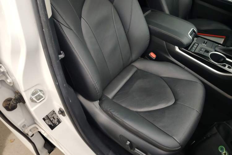 Used Toyota Highlander 2022 Dual-Engine 2.5L Four-Wheel Drive Prestige Version 7 Seats Right Front Seat
