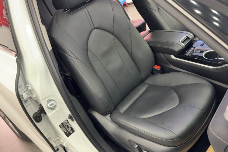 Used Toyota Highlander 2022 Dual-Engine 2.5L Four-Wheel Drive Prestige Version 7 Seats Right Front Seat