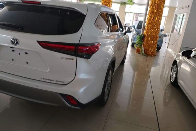 Used Toyota Highlander 2022 Dual-Engine 2.5L Four-Wheel Drive Prestige Version 7 Seats Right Rear Taillight