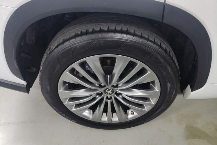 Used Toyota Highlander 2022 Dual-Engine 2.5L Four-Wheel Drive Prestige Version 7 Seats Right Rear Wheel Hub
