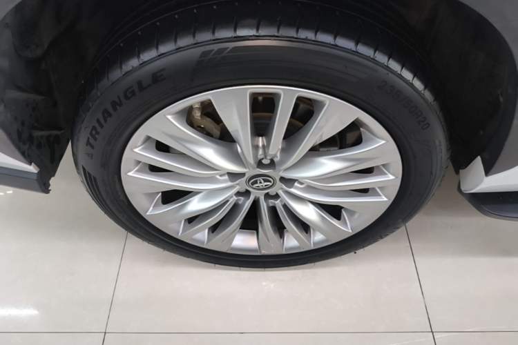 Used Toyota Highlander 2022 Dual-Engine 2.5L Four-Wheel Drive Prestige Version 7 Seats Right Rear Wheel Hub