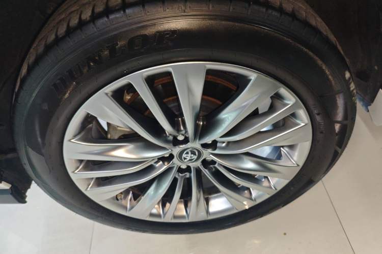 Used Toyota Highlander 2022 Dual-Engine 2.5L Four-Wheel Drive Supreme Edition 7-Seater Right Rear Wheel Hub
