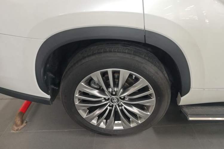 Used Toyota Highlander 2022 Dual-Engine 2.5L Four-Wheel Drive Prestige Version 7 Seats Right Rear Wheel Hub