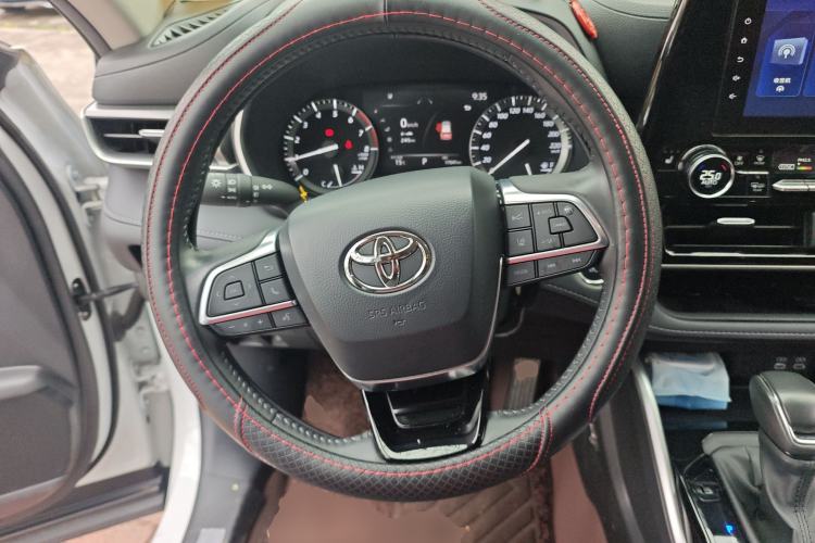 Used Toyota Highlander 2022 380T 4x4 Luxury Edition 7 Seats Steering Wheel