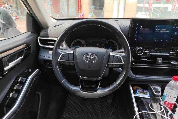 Used Toyota Highlander 2022 Dual-Engine 2.5L Four-Wheel Drive Prestige Version 7 Seats Steering Wheel