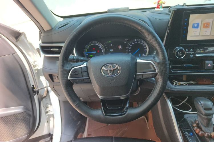 Used Toyota Highlander 2022 Dual-Engine 2.5L 4x4 Elite Edition 7-Seater Steering Wheel