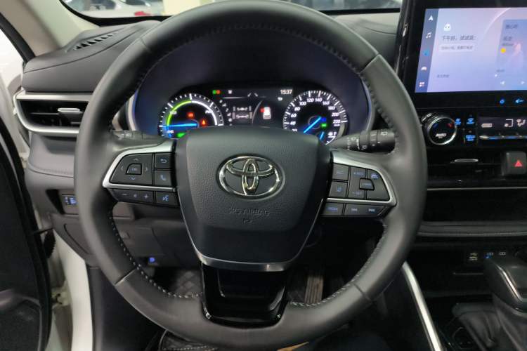 Used Toyota Highlander 2022 Dual-Engine 2.5L Four-Wheel Drive Prestige Version 7 Seats Steering Wheel