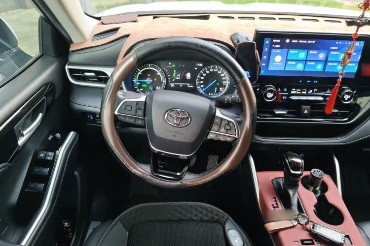 Used Toyota Highlander 2022 Dual-Engine 2.5L Four-Wheel Drive Prestige Version 7 Seats Steering Wheel