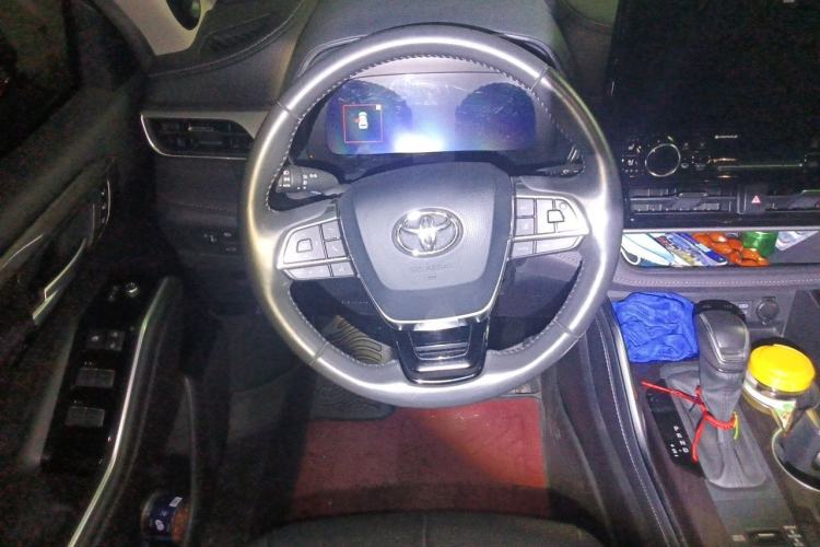 Used Toyota Highlander 2022 Dual-Engine 2.5L Four-Wheel Drive Supreme Edition 7-Seater Steering Wheel