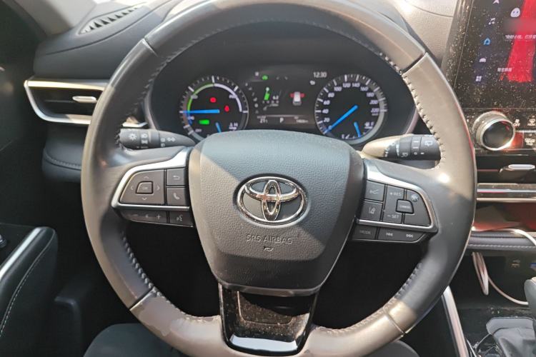Used Toyota Highlander 2022 Dual-Engine 2.5L Four-Wheel Drive Prestige Version 7 Seats Steering Wheel
