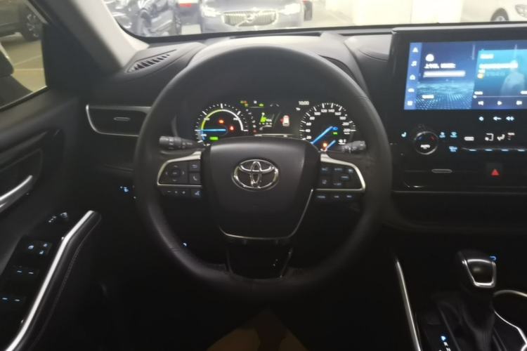 Used Toyota Highlander 2022 Dual-Engine 2.5L Four-Wheel Drive Prestige Version 7 Seats Steering Wheel
