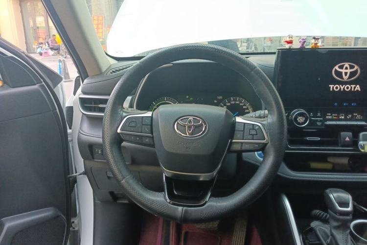 Used Toyota Highlander 2022 Dual-Engine 2.5L Four-Wheel Drive Prestige Version 7 Seats Steering Wheel
