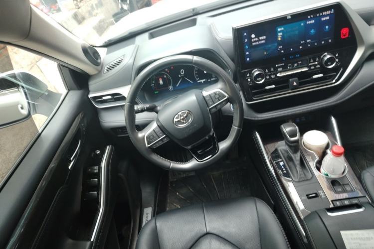 Used Toyota Highlander 2022 Dual-Engine 2.5L Four-Wheel Drive Supreme Edition 7-Seater Steering Wheel
