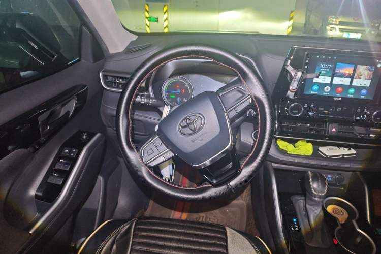 Used Toyota Highlander 2022 Dual-Engine 2.5L 4x4 Elite Edition 7-Seater Steering Wheel
