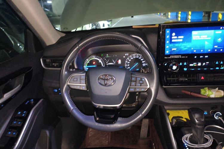 Used Toyota Highlander 2022 Dual-Engine 2.5L Four-Wheel Drive Prestige Version 7 Seats Steering Wheel