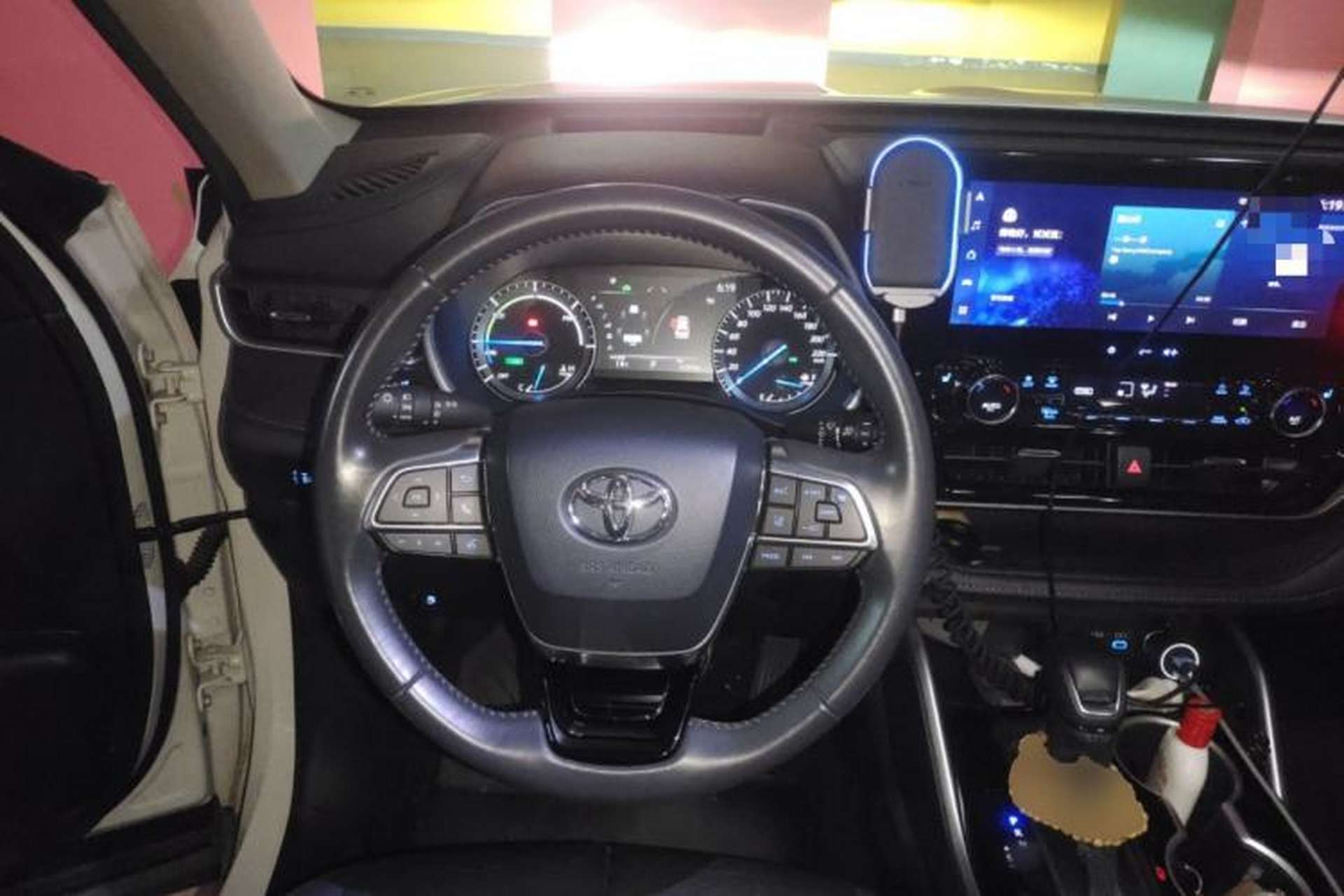 Used Toyota Highlander 2022 Dual-Engine 2.5L Four-Wheel Drive Prestige Version 7 Seats Steering Wheel