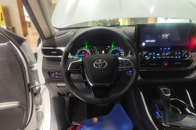 Used Toyota Highlander 2022 Dual-Engine 2.5L Four-Wheel Drive Prestige Version 7 Seats Steering Wheel