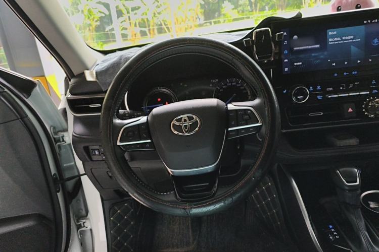 Used Toyota Highlander 2022 Dual-Engine 2.5L Four-Wheel Drive Prestige Version 7 Seats Steering Wheel