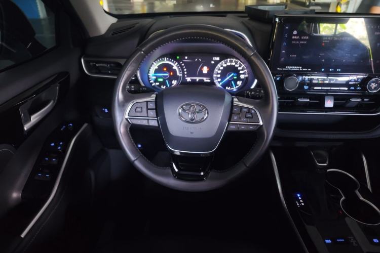 Used Toyota Highlander 2022 Dual-Engine 2.5L Four-Wheel Drive Prestige Version 7 Seats Steering Wheel