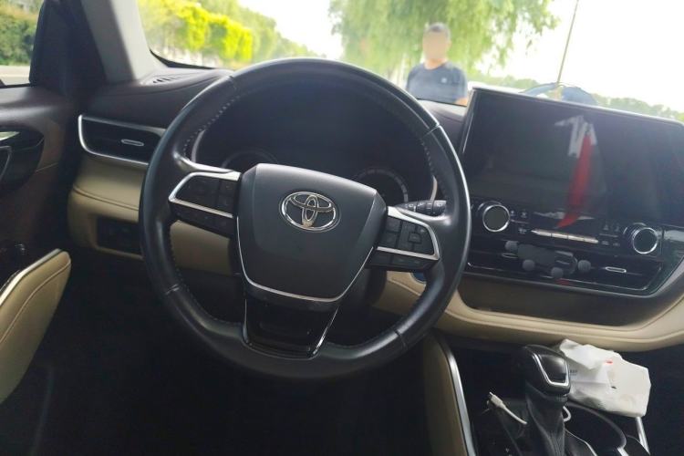 Used Toyota Highlander 2022 Dual-Engine 2.5L Four-Wheel Drive Prestige Version 7 Seats Steering Wheel