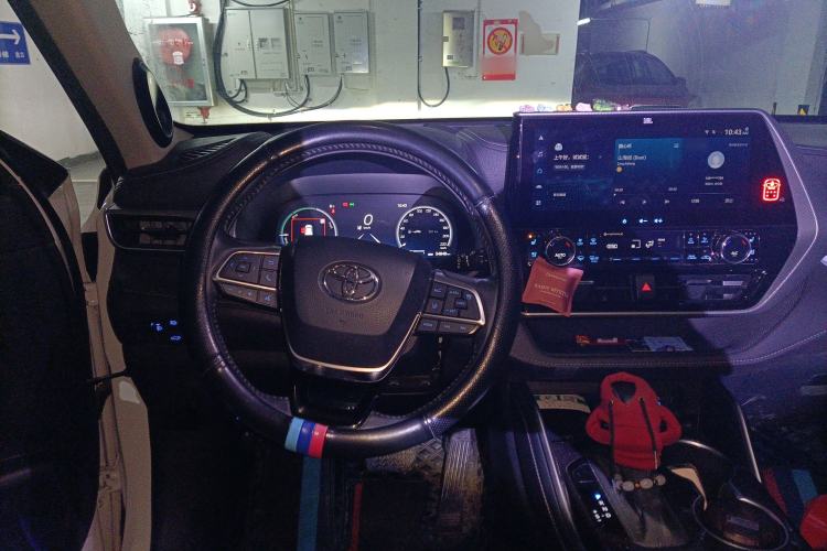 Used Toyota Highlander 2022 Dual-Engine 2.5L Four-Wheel Drive Supreme Edition 7-Seater Steering Wheel