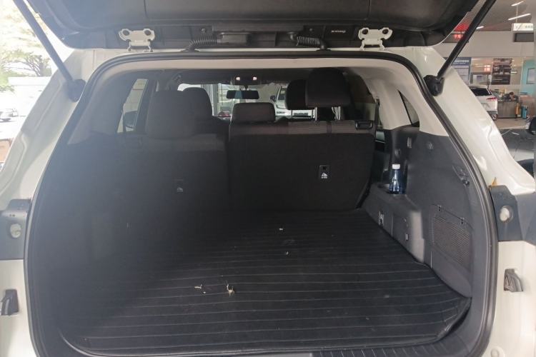 Used Toyota Highlander 2022 Dual-Engine 2.5L Two-Wheel Drive Elite Edition 5 Seats Trunk