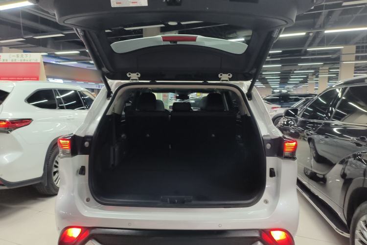 Used Toyota Highlander 2022 Dual-Engine 2.5L Four-Wheel Drive Prestige Version 7 Seats Trunk