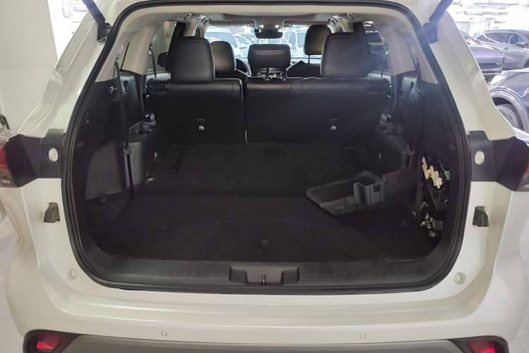 Used Toyota Highlander 2022 Dual-Engine 2.5L Four-Wheel Drive Prestige Version 7 Seats Trunk