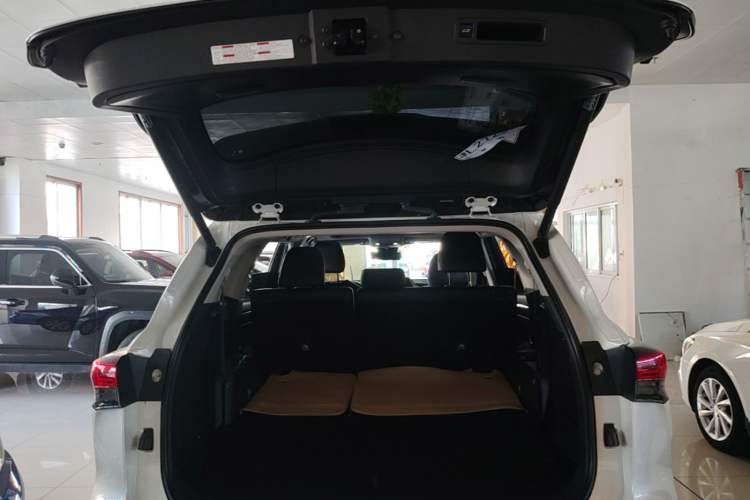 Used Toyota Highlander 2022 Dual-Engine 2.5L Four-Wheel Drive Prestige Version 7 Seats Trunk