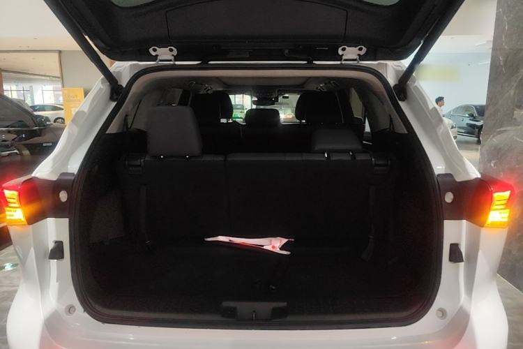 Used Toyota Highlander 2022 Dual-Engine 2.5L Four-Wheel Drive Prestige Version 7 Seats Trunk